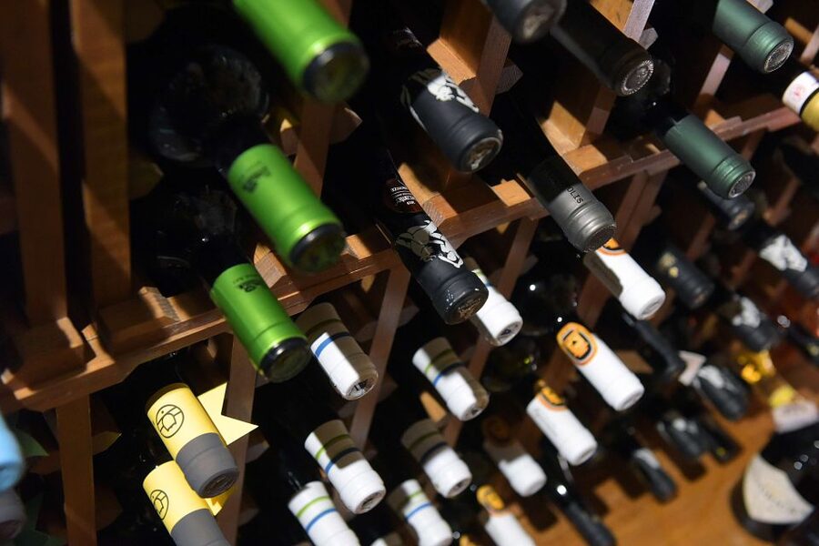 Rhodes: Private Wine Tasting Experience for Beginners - Learning the steps before the first sip
