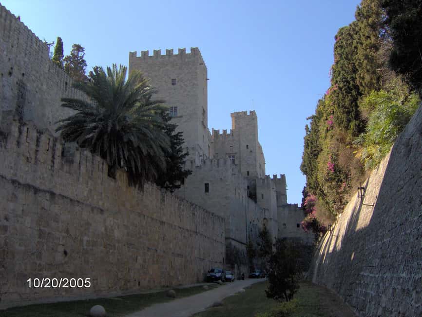 Rhodes Town: Private Walking Tour with a Licensed Guide - Key points to know before you book