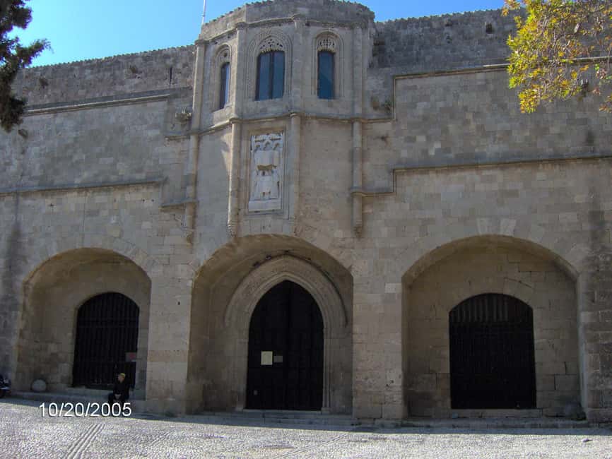 Rhodes Town: Private Walking Tour with a Licensed Guide - Price, inclusions, and what you still pay for