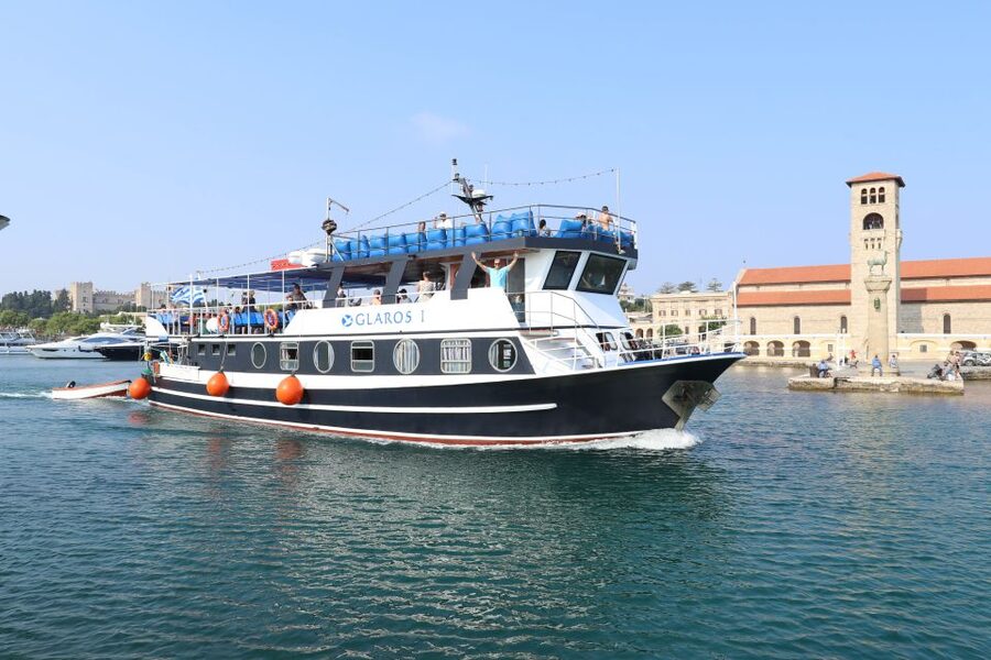 Rhodes Town: Scenic Cruise to Lindos with Swim Stops - Getting to Mandraki Port