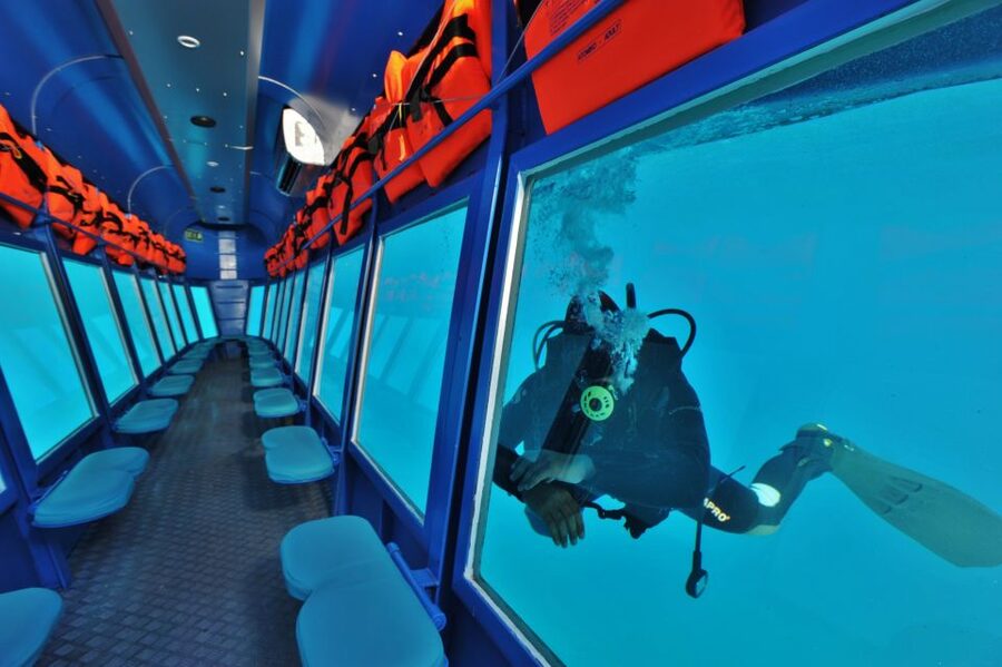 Rhodes Town: Yellow Submarine Cruise with Underwater Views - Twenty minutes at the underwater windows