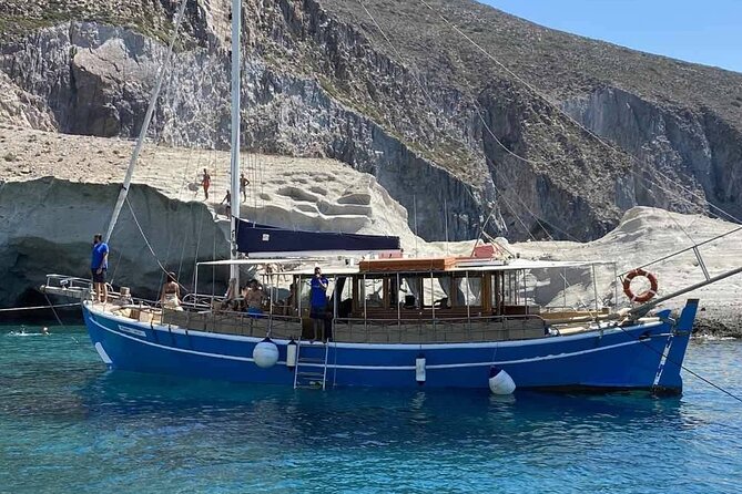 Round of Antiparos & Despotiko with Traditional Boat - Why this Paros boat trip works so well
