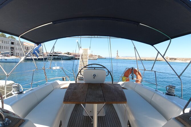 Sailing Cruises Chania - The crew and the feel of the sailing