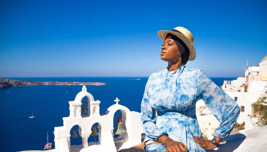 Santorini: 40-Minute Oia Photoshoot - Walking Oia’s best photo spots
