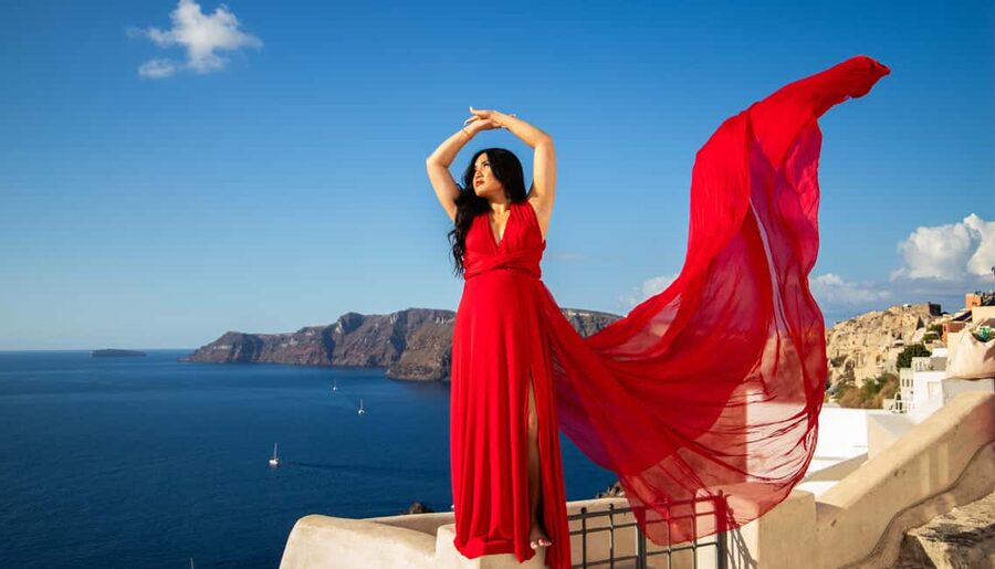 Santorini: 40-Minute Oia Photoshoot - What the 40 minutes feels like