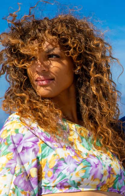 Santorini: 40-Minute Oia Photoshoot - Price, timing, and practical value