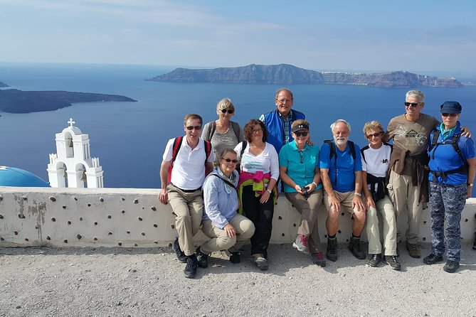 Santorini: 4hr Small Group Caldera Hike from Fira to Oia - Guides, pacing, and the small-group advantage