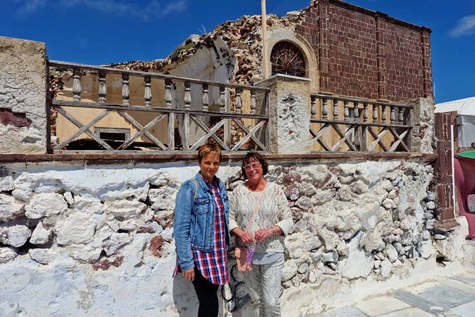 Santorini: 6hr Private Tour with Olive Oil, Beer or Wine Tasting - Vlychada: rugged coast beside the beach