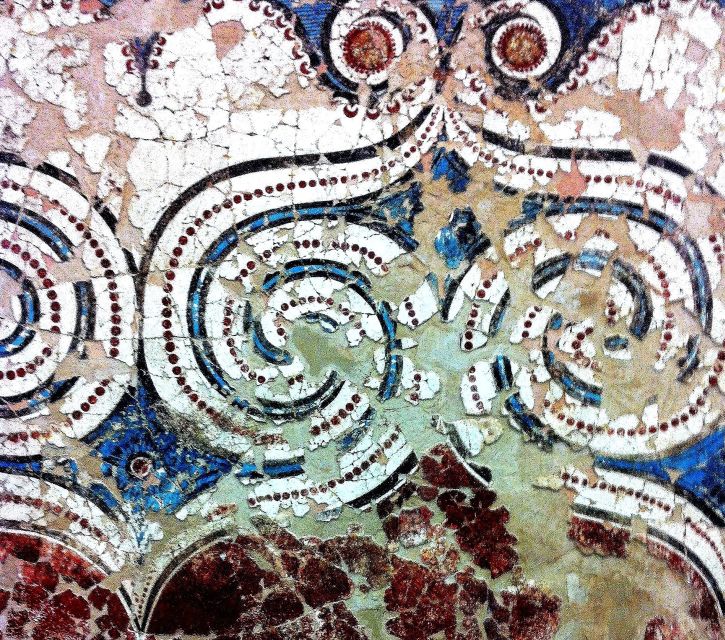 Santorini: Akrotiri Private Guided Tour with Hotel Pick-Up - What the guide adds to the price
