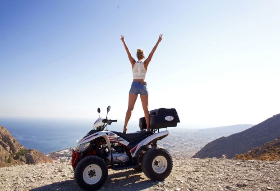 Santorini: ATV-Quad Experience - Vineyards and windmills lead to Megalochori