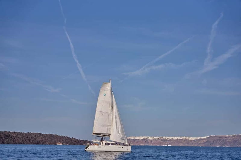 Santorini: Caldera Classic Catamaran Cruise w/ Meal & Drinks - From your hotel to Vlichada Marina