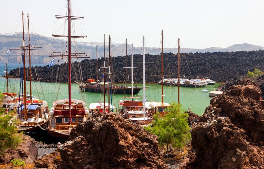 Santorini Caldera: Sunset Cruise with Dinner - Buffet dinner with caldera views