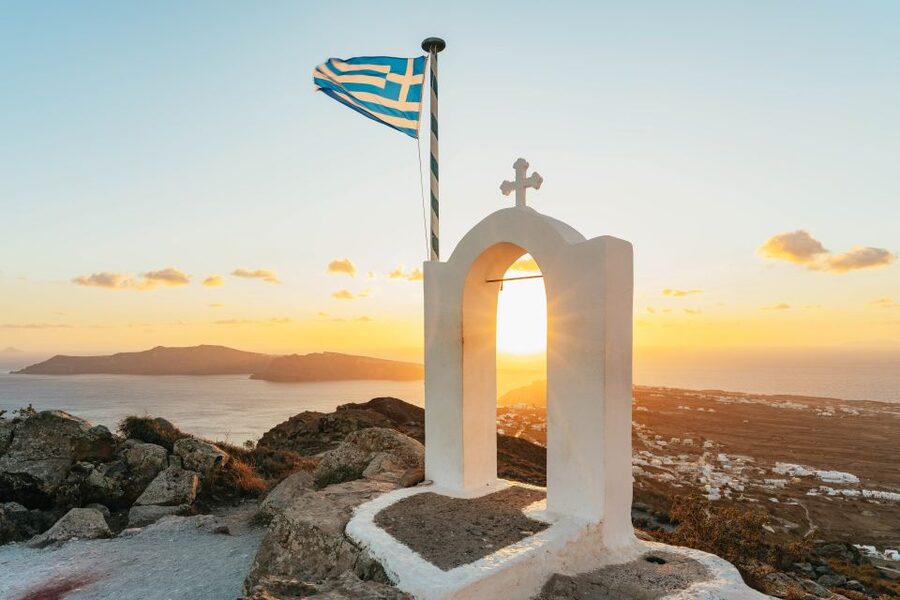 Santorini: Caldera Trail Guided Hike and Sunset Viewing - Why this hike shows Santorini better than a single viewpoint