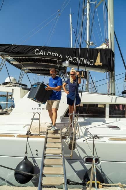 Santorini: Catamaran Cruise with Fresh Meal & Open Bar - Why a catamaran is a smart way to see Santorini