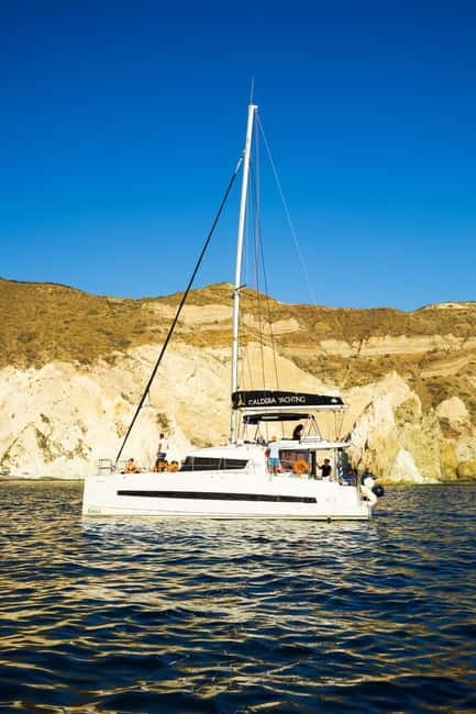 Santorini: Catamaran Cruise with Fresh Meal & Open Bar - Day cruise or sunset sailing?