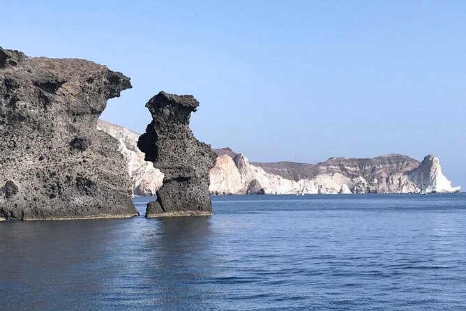 Santorini Catamaran Cruise with Greek Meal, Open-Bar and Sunset - Transfers, ports, and the fine print that matters