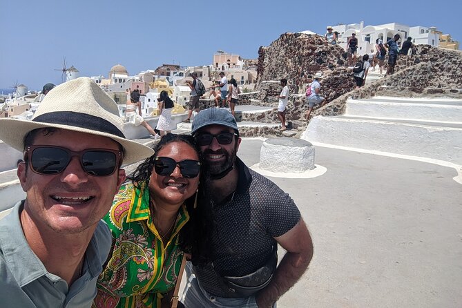 Santorini Classic Highlights and Sightseeing Private Tour - Red Beach, Akrotiri, and the lighthouse photo stop