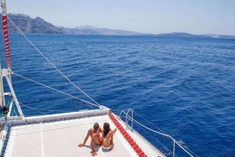 Santorini: Dream Catcher 5-hour Sailing Trip in the Caldera - Crew, comfort, and the size of the boat