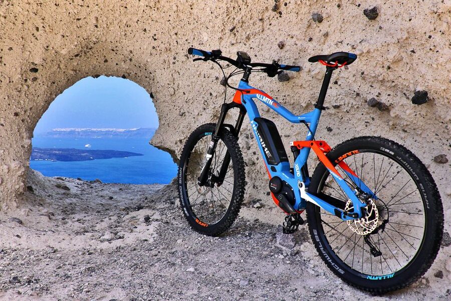 Santorini: Electric Mountain Bike Adventure - Emporeio and its medieval lanes