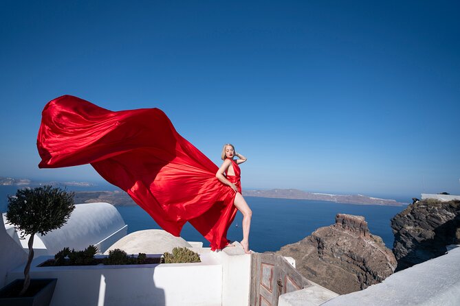 Santorini: Flying Dress Photoshoot - Who will enjoy this most