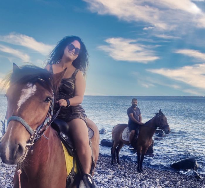 Santorini: Horseback Riding Tour on the Beach - What the high rating tells you