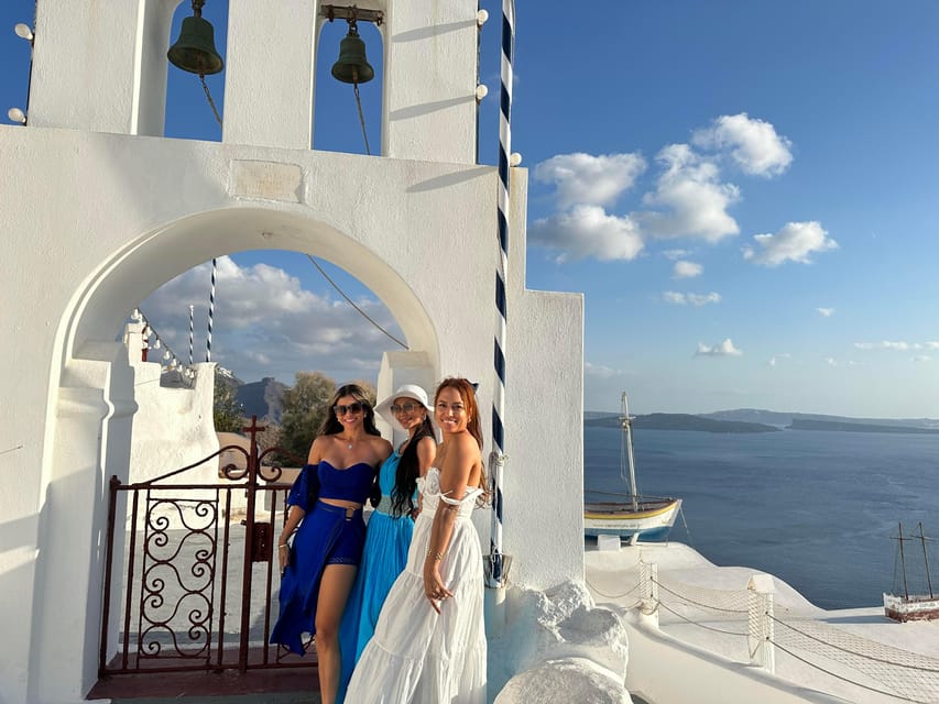 Santorini Iconic Villages Tour: Oia, Imerovigli, Firostefani - Finikia for a quieter photo stop