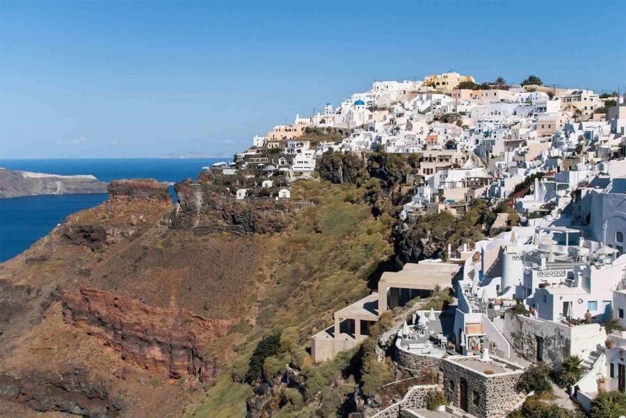 Santorini: Mesa Gonia, Pyrgos and Oia Tour - Pyrgos and its Venetian fortress