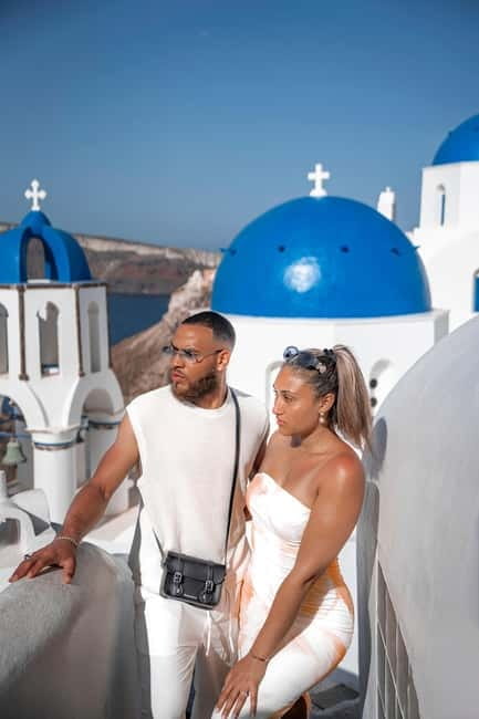 Santorini: Oia Private Couple Photoshoot with 35 Photos - Why a Santorini photoshoot can be worth the time