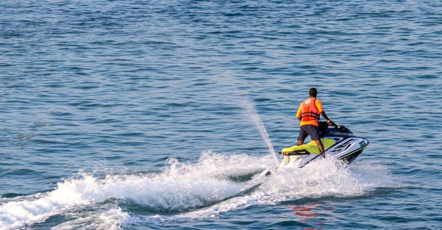 Santorini: Perivolos Beach Jet Ski Rental - What the high rating means here