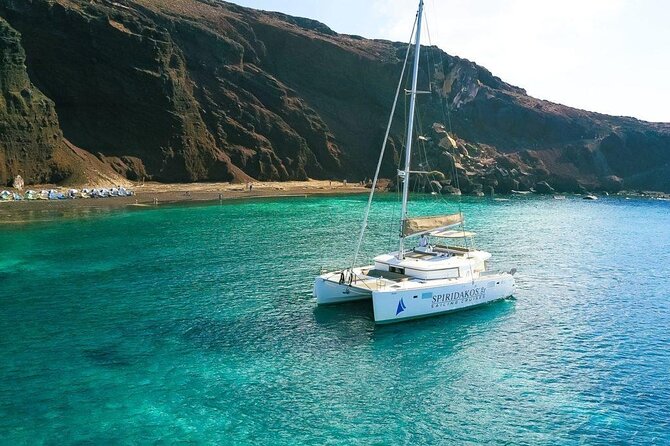 Santorini Private Catamaran Cruise with BBQ, Open Bar & Transfers - What the private format adds