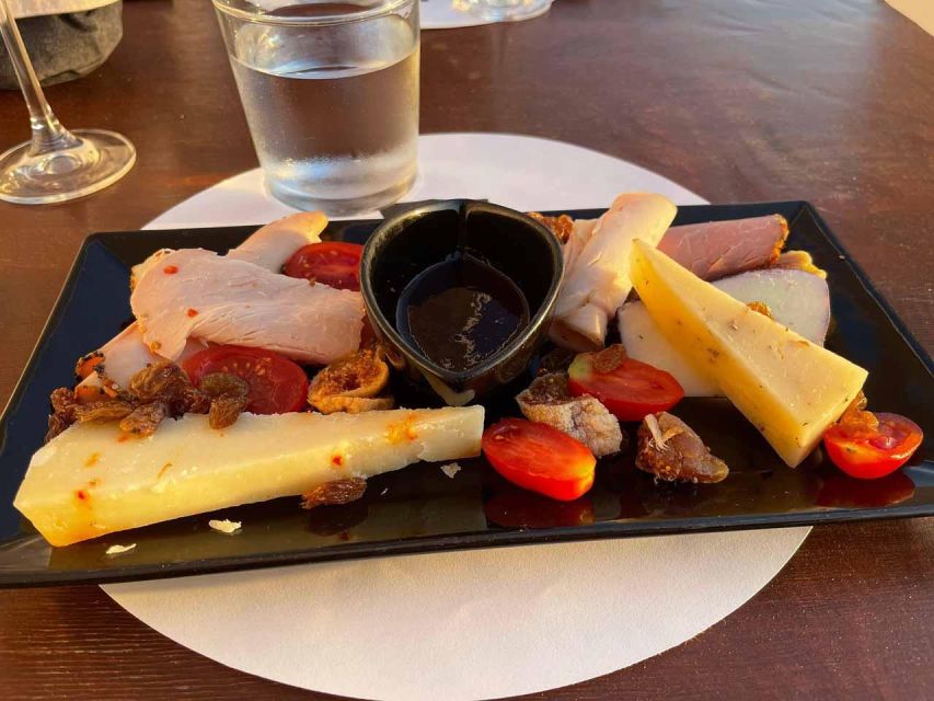 Santorini: Private Cooking Class and Wine Tasting Tour - Pickup details, especially for cruise ship passengers