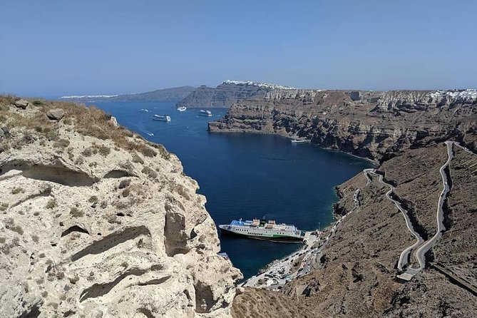 Santorini Private Custom Tour 6 - Hours - Venetsanos Winery and the cave wine museum