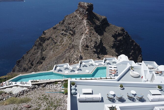 Santorini Private Half-Day Sightseeing Tour - What the private guide adds to the day
