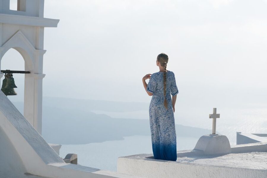 Santorini: Private Photo Shoot in Fira or Imerovigli - Timing matters more than it may seem