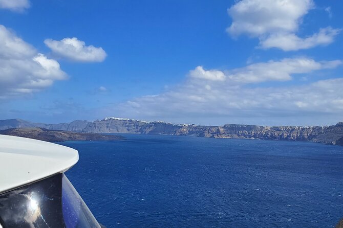 Santorini: Private Transfer from Airport/Port - Why a private Santorini transfer can save your first hour