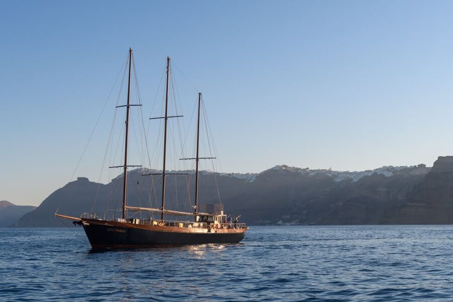 Santorini: Romantic Sunset Caldera Cruise with Dinner - Why See Santorini From the Water?