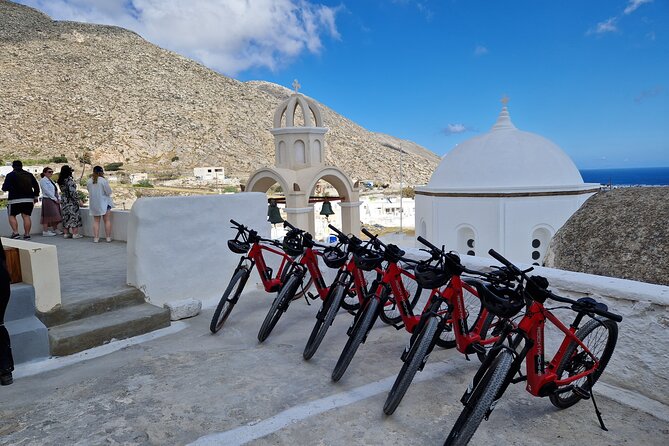 Santorini Small Group Guided E-bike Tour & Local Tomato Museum - Southern Santorini by bicycle, not bus