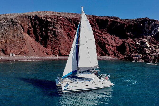 Santorini: Standard Small-Group Catamaran Cruise with Food/Drinks - Red Beach, White Beach, and the southern coast