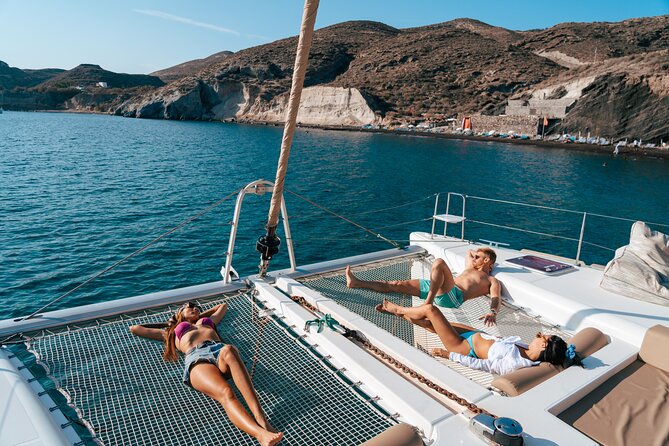 Santorini Sunset Sailing Cruise: Dinner, BBQ, Open Bar, Transfers - The return sail is timed for sunset