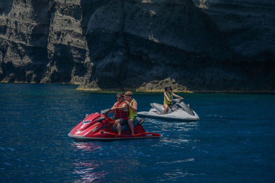 Santorini:Volcanic Beaches Cruise With Jet Ski - How the experience compares with a standard boat cruise