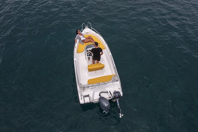 Self-Drive License-Free Boat Rental in Santorini from Vlichada - A five-hour route along Santorini’s southern coast