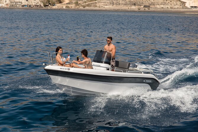 Self-Drive License-Free Boat Rental in Santorini from Vlichada - Getting to Vlichada without a costly misunderstanding