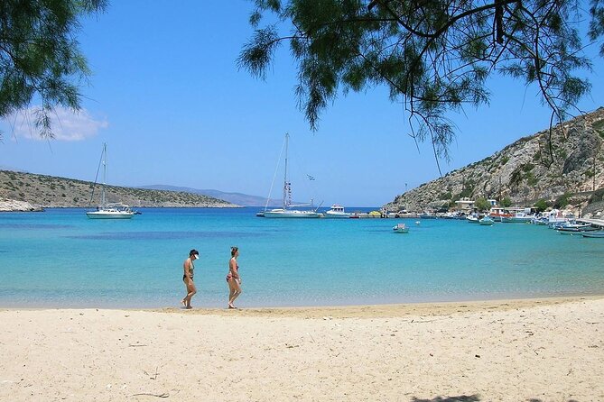 Semi-private Antiparos & Caves Blue Lagoon OR Rina Cave & Small Cyclades - Leaving Naxos Town for the open Aegean