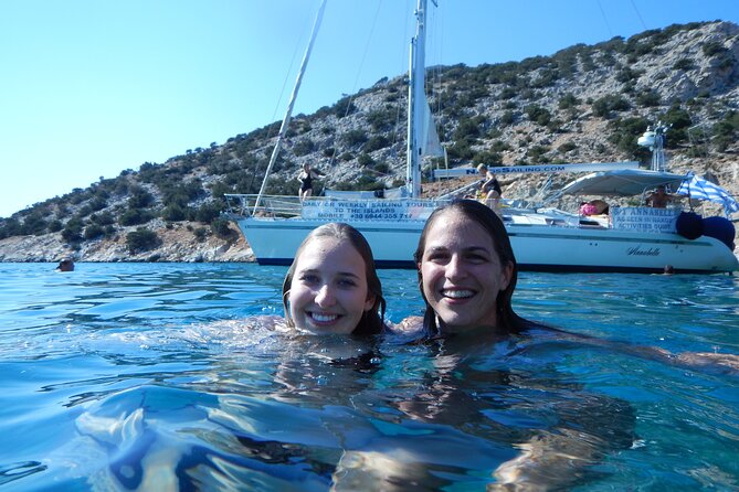 Semi-private Antiparos & Caves Blue Lagoon OR Rina Cave & Small Cyclades - What you eat and drink on board