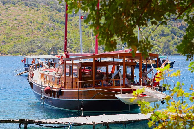 SEMIPRIVATE GALATEA tour Antiparos-Blulagoon-Despotiko-FREE DRINK - Antiparos swimming at Sostis or Faneromeni