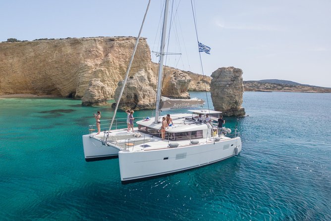 Shared Catamaran All inclusive-Day Cruise to Naxos or Paros - Seven hours between Naxos and Paros