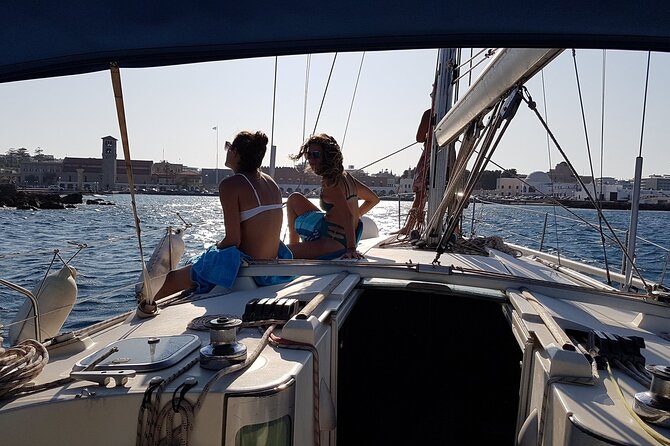 Single day Sail boat cruise with swimming, snorkeling, drinks and lunch - Thetis I and the feel of a small sailing boat