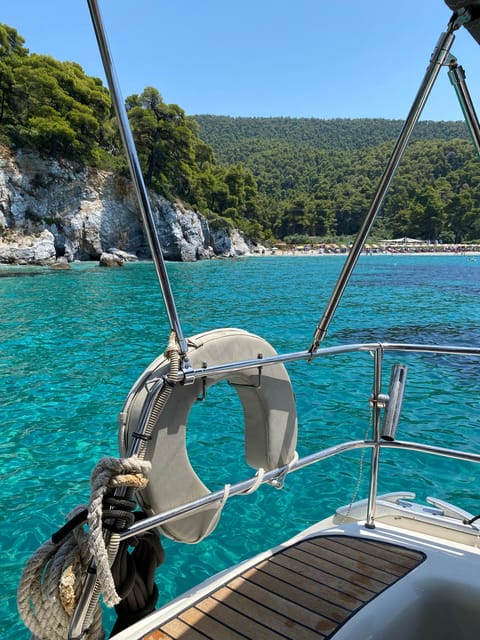 Skiathos: day sailing trip with swim stops and lunch - Captain Babis and the relaxed hosting style