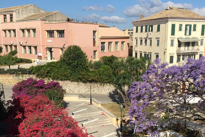 Small-Group Food and Cultural Tour in Corfu - Sweets, liqueurs, and the unusual order of the meal