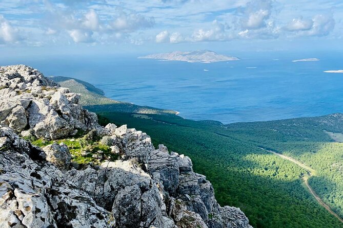 Small Group Hiking on Mount Akramitis in Rhodes - The descent is a different challenge